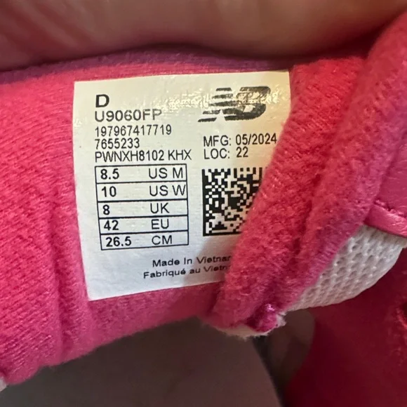 New Balance Pink and White Athletic Shoes - Picture 2 of 3